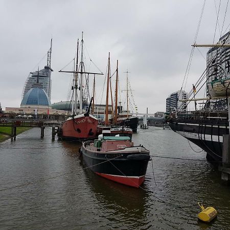 Ferienwohnung Koralle - Am Wasser Bremerhaven Exteriör bild