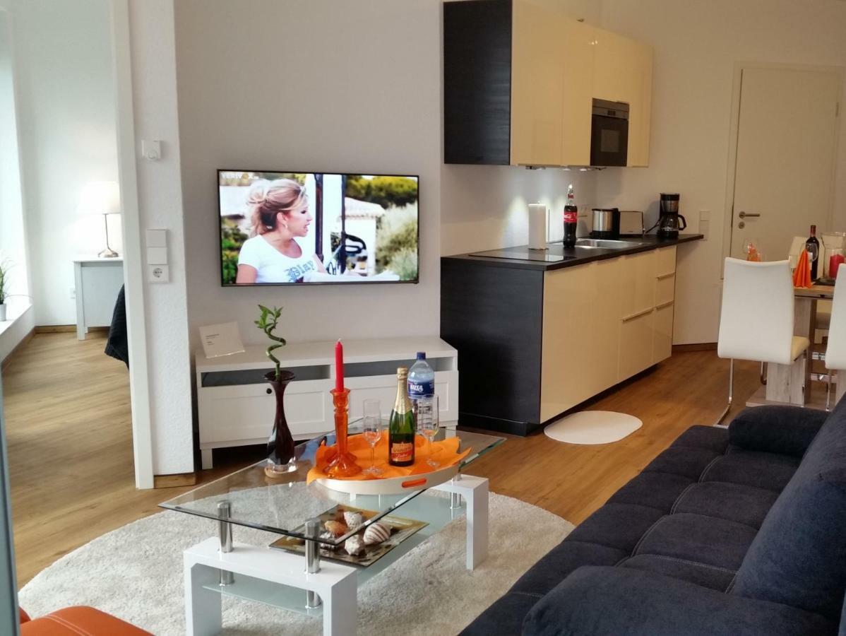 Ferienwohnung Koralle - Am Wasser Bremerhaven Exteriör bild